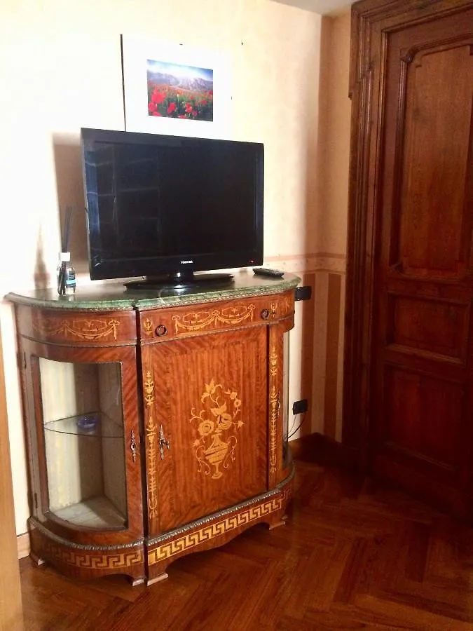 Oscar Apartment Napoli Italia