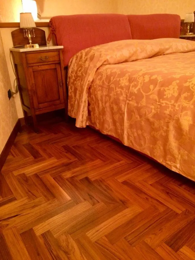 Oscar Apartment Naples 0*,  Italy