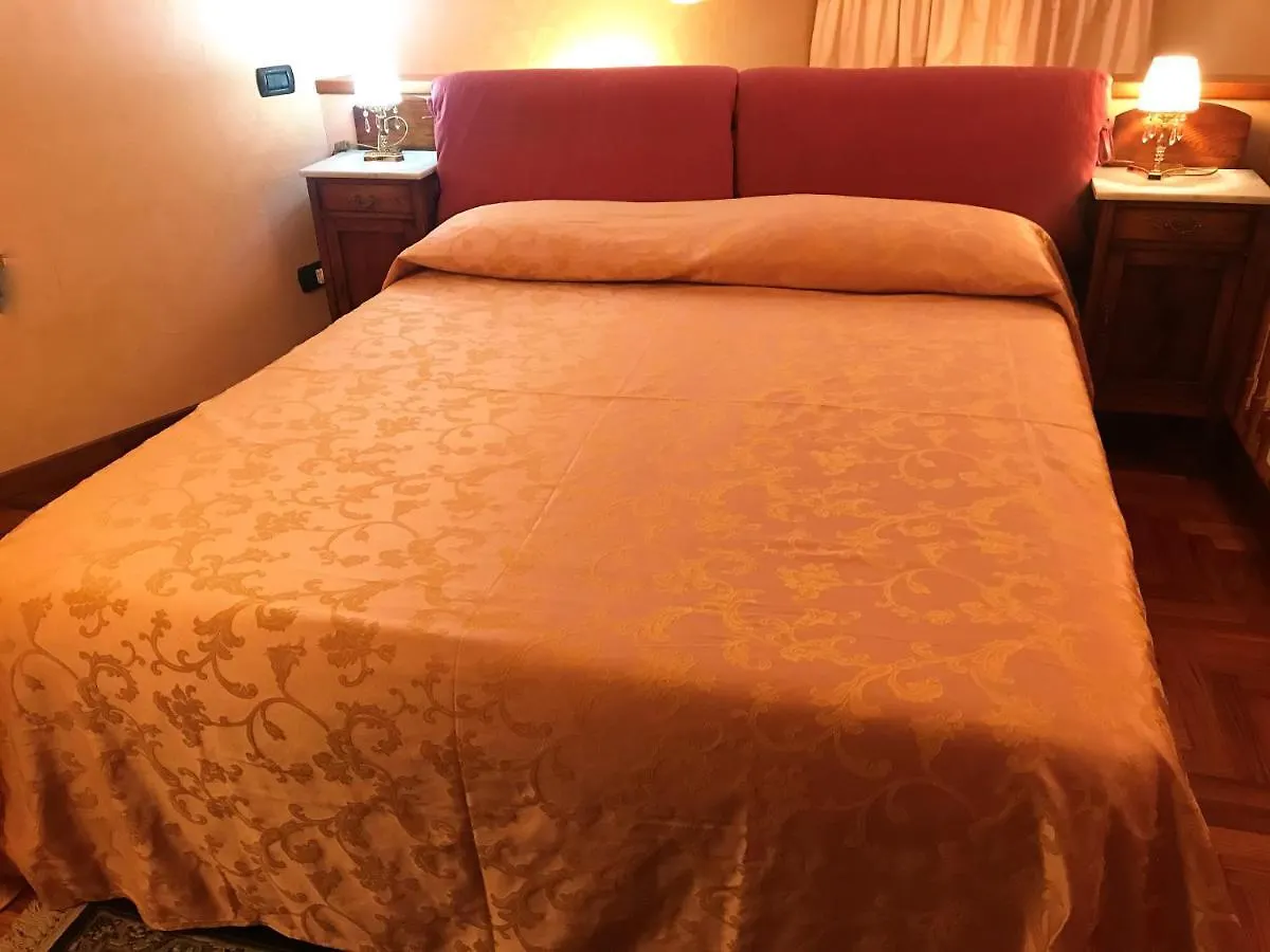 Oscar Apartment Neapol Itálie